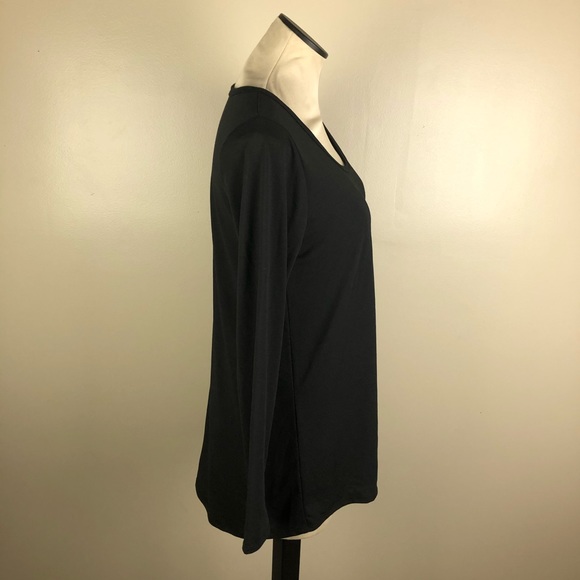 SOLD ❗️LulaRoe Solid Black Lynnae Top Medium - Picture 4 of 8
